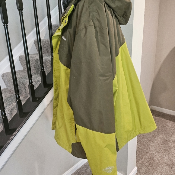 Columbia – 2--Tone Chartreuse and Olive Fleece Interchangeable Hooded Jacket -4X - Picture 4 of 16